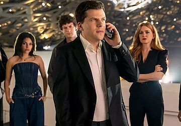 NOW YOU SEE ME NOW YOU DON'T