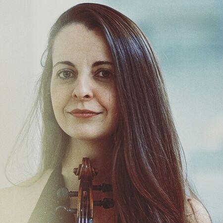 Kunstnerisk leder Ana Feitosa (violin)