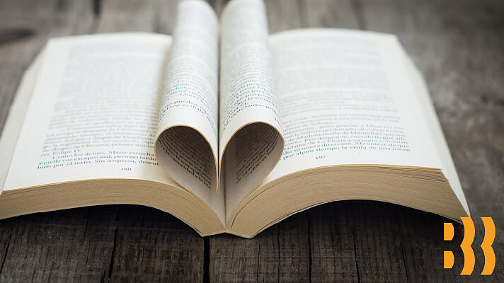 Foto: Bog, hvor siderne er formet til et hjerte